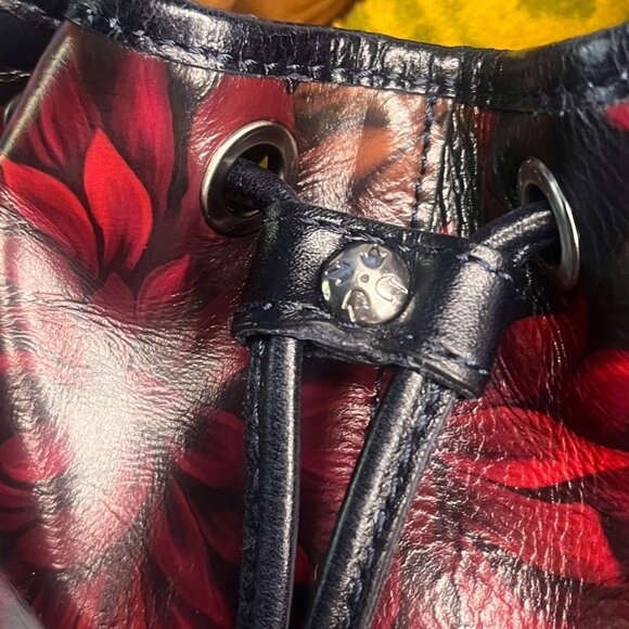 Patricia Nash Red Floral Crossbody Bag - Picture 10 of 15